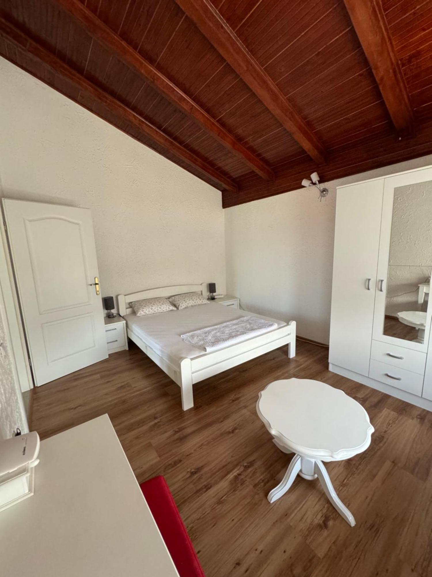 אוטייהא Villa Bojana מראה חיצוני תמונה